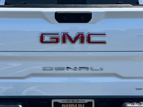 Used 2025 GMC Sierra 1500 Denali w/ Denali Reserve Package AWD/4WD image 47