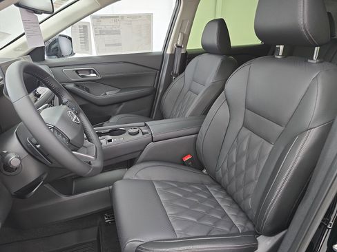 New 2026 Nissan Rogue Platinum AWD/4WD image 15