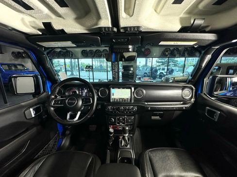 Used 2022 Jeep Wrangler Unlimited Rubicon image 23