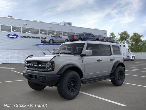 New 2026 Ford Bronco Outer Banks w/ Sasquatch Package image 1