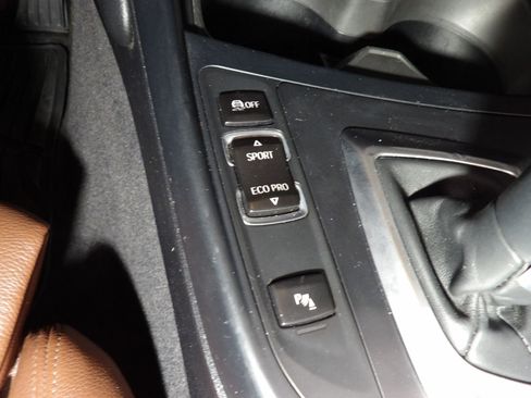 Used 2016 BMW M235i xDrive Convertible image 16