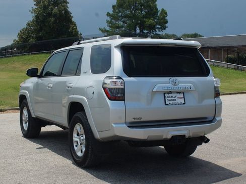Used 2023 Toyota 4Runner SR5 Premium w/ Moonroof Package RWD image 17