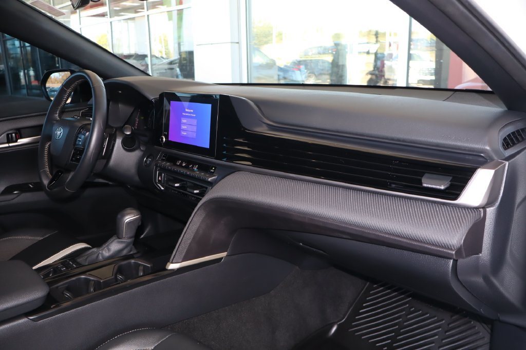 Used 2025 Toyota Camry SE FWD image 43