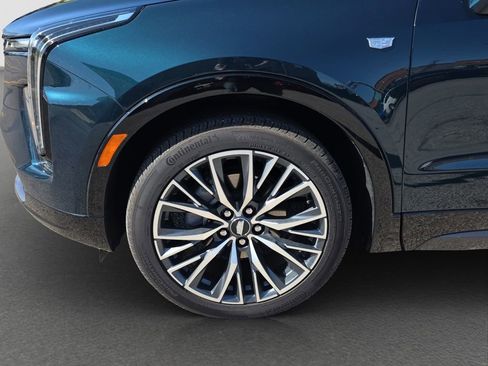 Used 2025 Cadillac XT4 Sport image 4