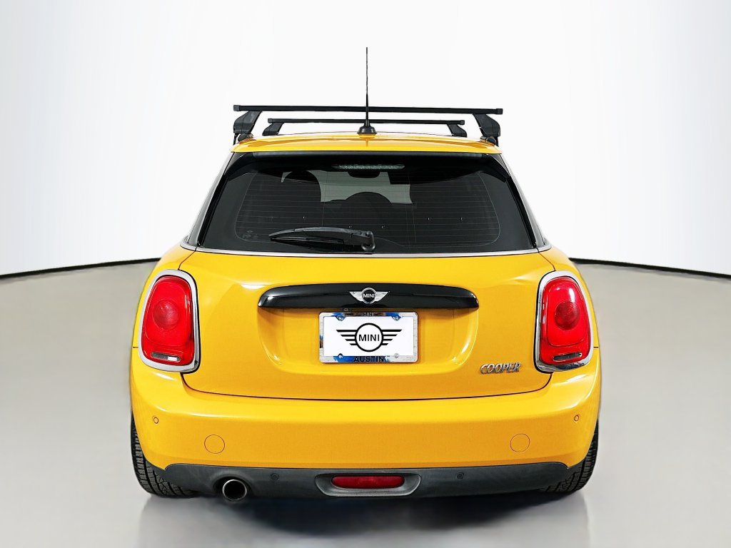 Used 2018 MINI Cooper 4-Door Hardtop FWD image 6