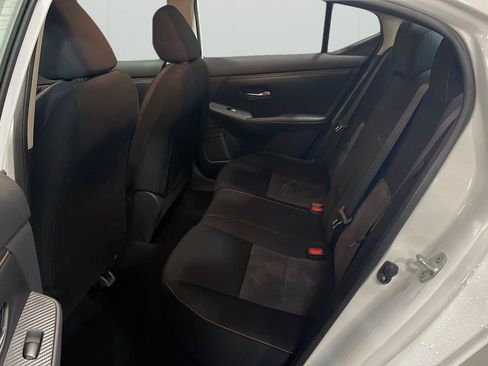 Used 2021 Nissan Sentra SR FWD image 11