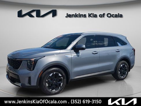 Certified 2024 Kia Sorento S w/ Panoramic Sunroof Package image 7
