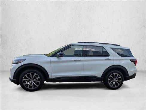 New 2026 Ford Explorer ST-Line AWD/4WD image 4