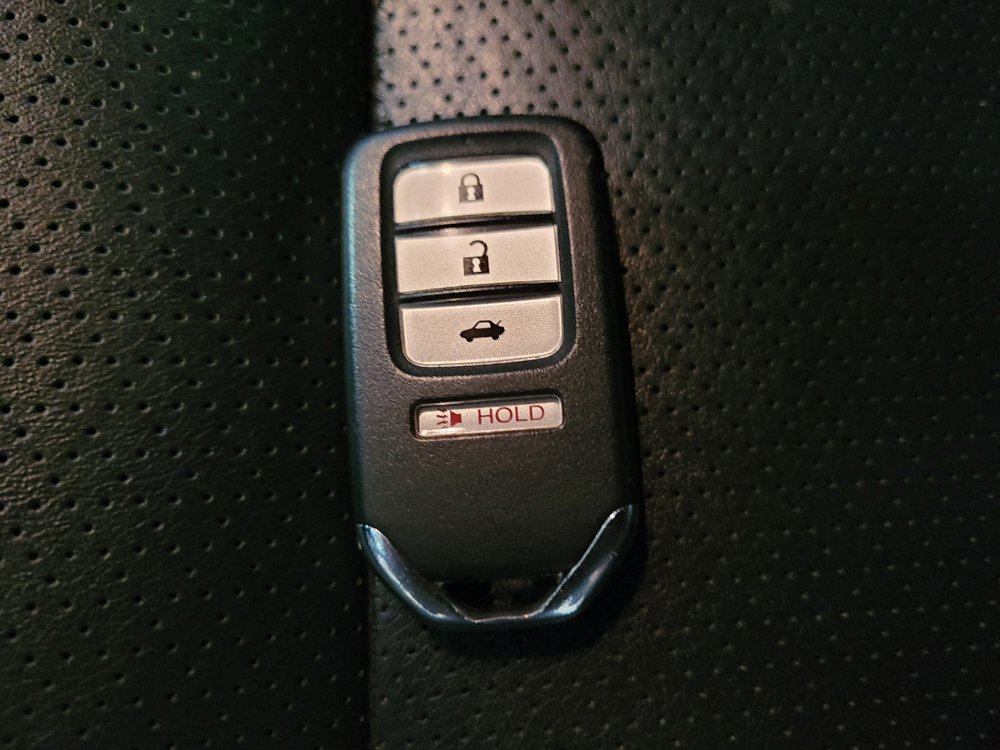 Used 2015 Honda Accord Touring image 32