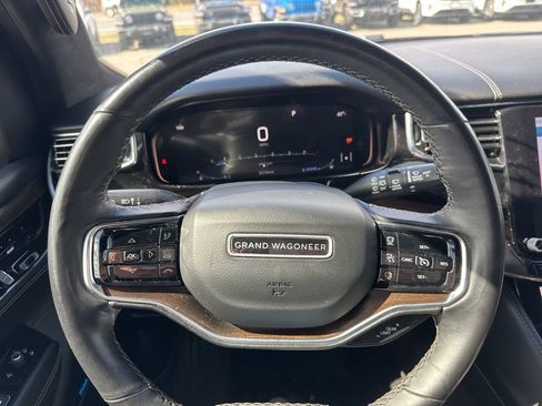 Used 2022 Jeep Grand Wagoneer Series I AWD/4WD image 28
