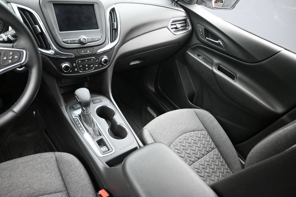 Used 2024 Chevrolet Equinox LT AWD/4WD image 15