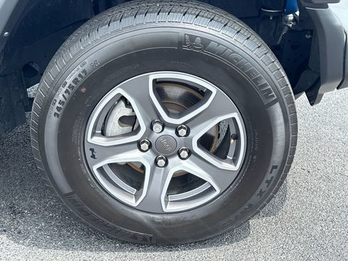 Used 2022 Jeep Wrangler Unlimited Sport AWD/4WD image 9