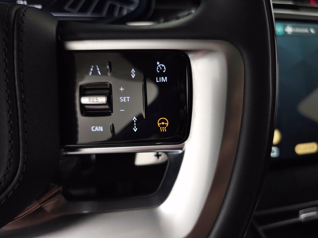 Certified 2025 Land Rover Range Rover Autobiography AWD/4WD image 22