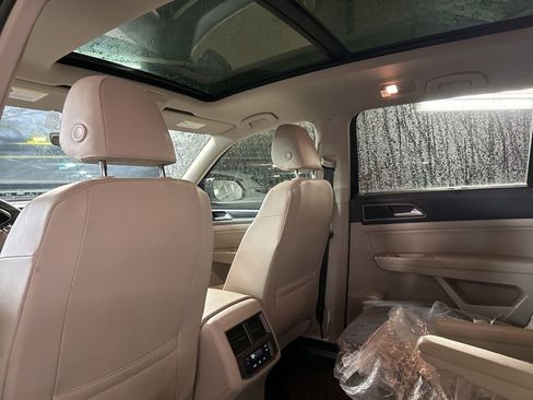 Used 2019 Volkswagen Atlas SEL R-Line image 12