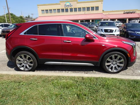 Used 2019 Cadillac XT4 Premium Luxury FWD image 6