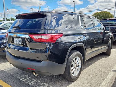 Used 2021 Chevrolet Traverse LT