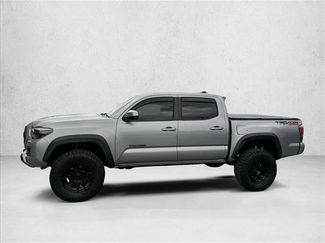 Used 2016 Toyota Tacoma TRD Off-Road w/ Premium & Technology Package AWD/4WD video 4