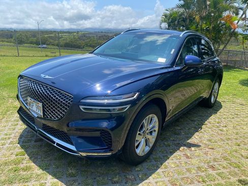 Certified 2022 Genesis GV70 2.5T AWD/4WD image 3