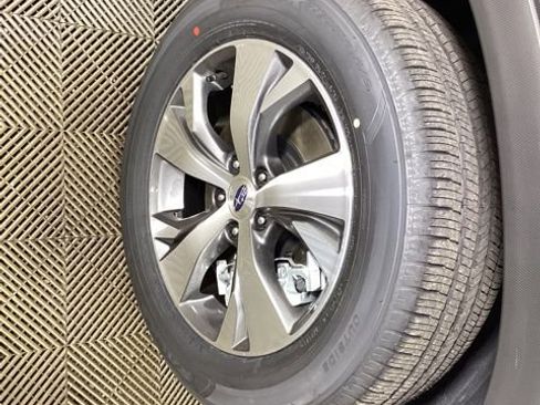 Certified 2025 Subaru Ascent Premium AWD/4WD image 7