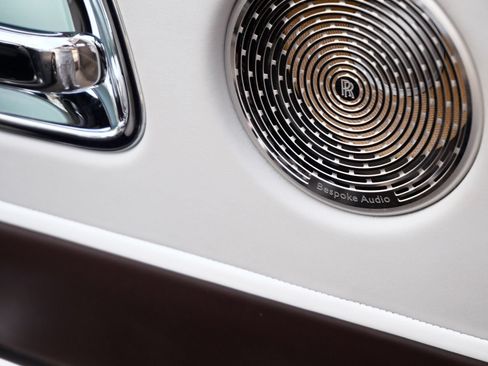 Certified 2019 Rolls-Royce Dawn RWD image 27