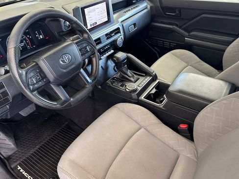 Used 2024 Toyota Tacoma SR5 AWD/4WD image 9