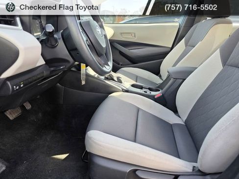 Used 2023 Toyota Corolla LE image 9