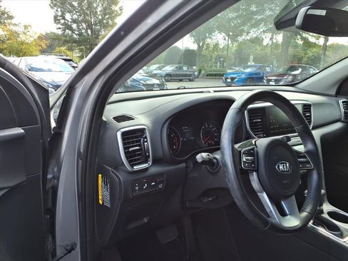 Used 2022 Kia Sportage EX w/ EX Technology Package image 15