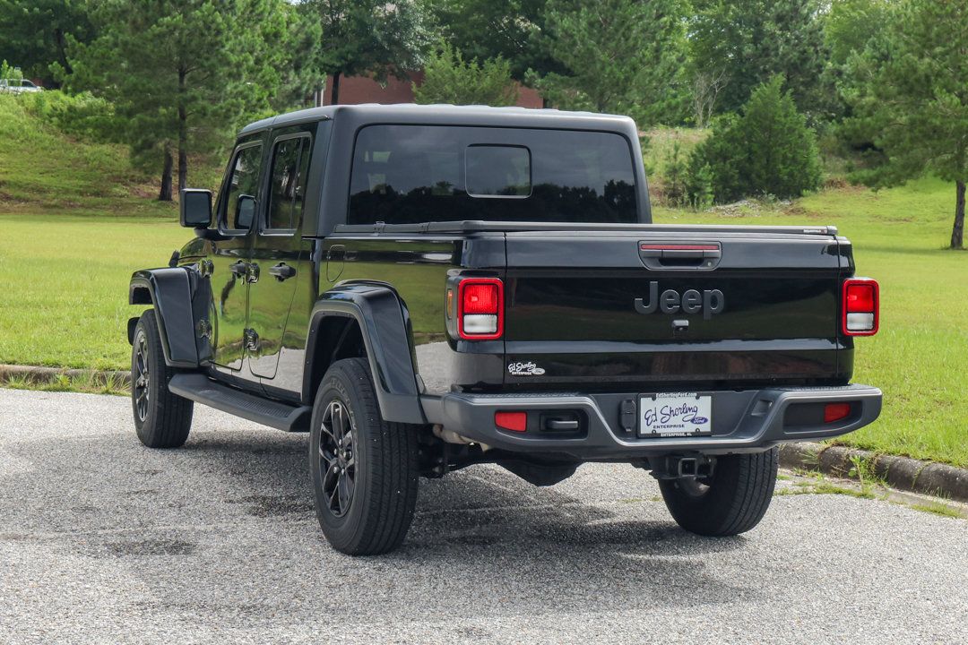 Used 2023 Jeep Gladiator Sport AWD/4WD image 4