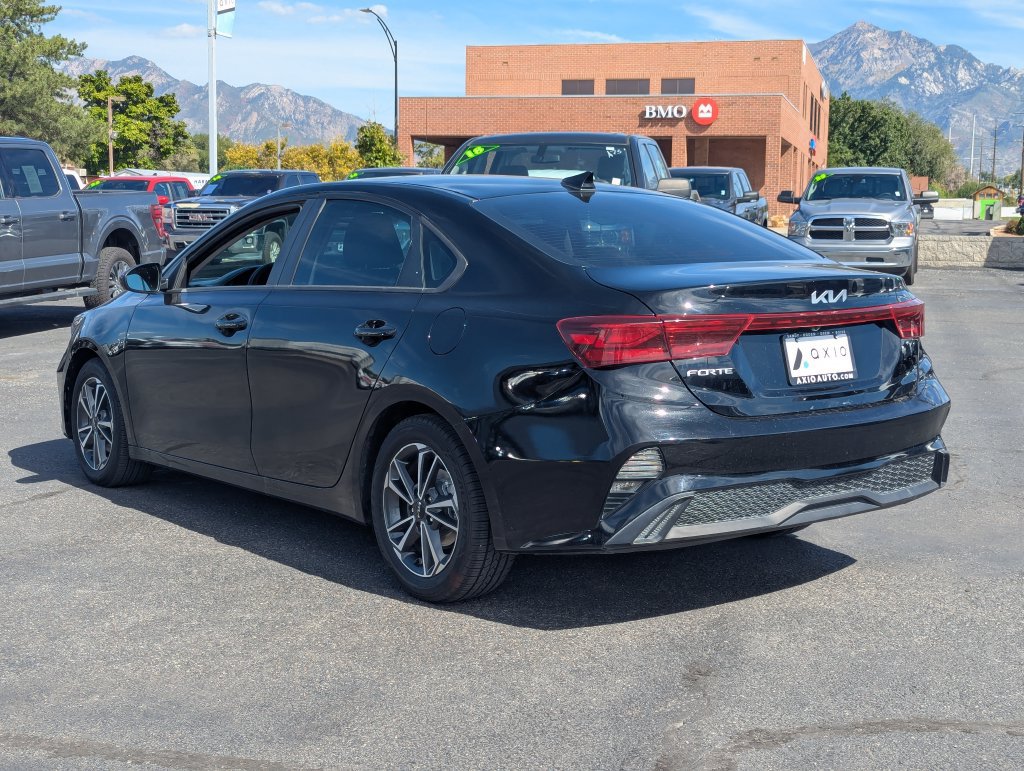 Used 2023 Kia Forte LXS FWD image 7