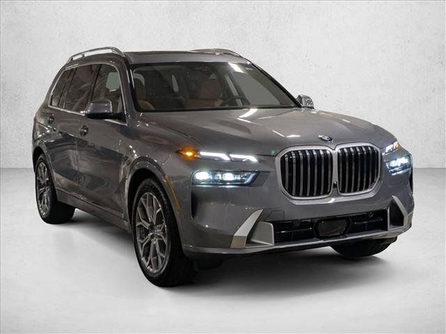 Used 2026 BMW X7 xDrive40i AWD/4WD image 6