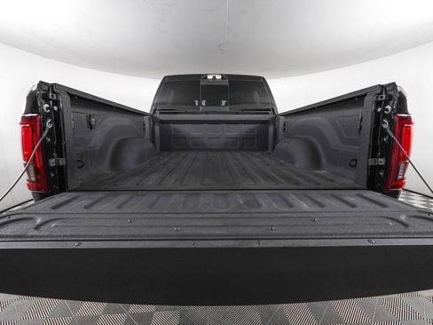 Used 2025 RAM 2500 Laramie w/ Night Edition image 7