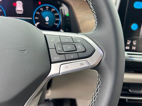 New 2026 Volkswagen Atlas SE image 32