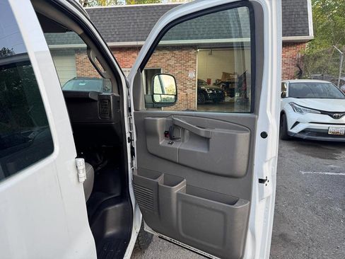 Used 2019 Chevrolet Express 2500 w/ Driver Convenience Package RWD image 24