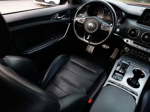 Used 2019 Kia Stinger GT2 image 25