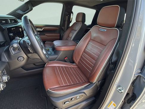 Used 2025 GMC Sierra 1500 Denali Ultimate image 5