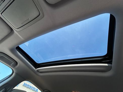 Used 2022 Honda CR-V EX image 9