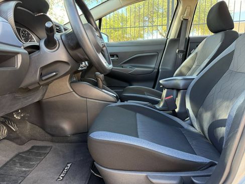 Used 2025 Nissan Versa SV FWD image 27