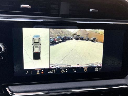 Used 2025 GMC Sierra 1500 AT4 w/ AT4 Premium Package AWD/4WD image 22
