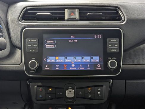 Used 2022 Nissan Leaf SV image 10