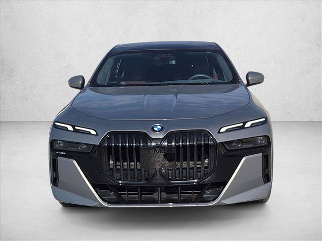 Used 2023 BMW 760i xDrive w/ Luxury Rear Seating Package AWD/4WD image 2