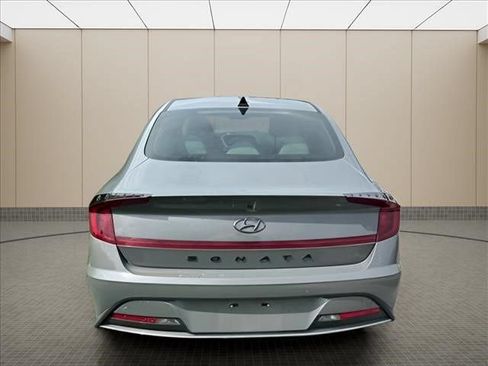 Used 2023 Hyundai Sonata SE FWD image 16