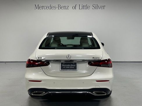 Used 2022 Mercedes-Benz E 350 4MATIC Sedan image 4