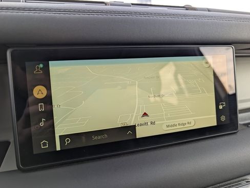 Used 2024 Land Rover Defender 110 S image 24