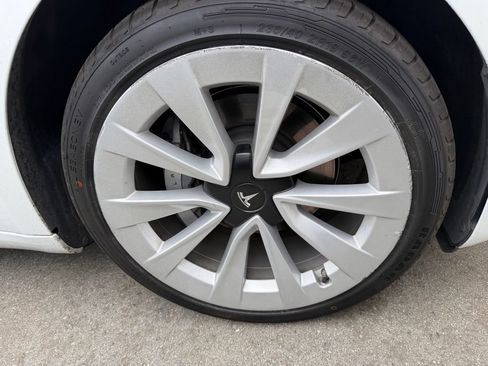 Used 2021 Tesla Model 3 Long Range AWD/4WD image 4