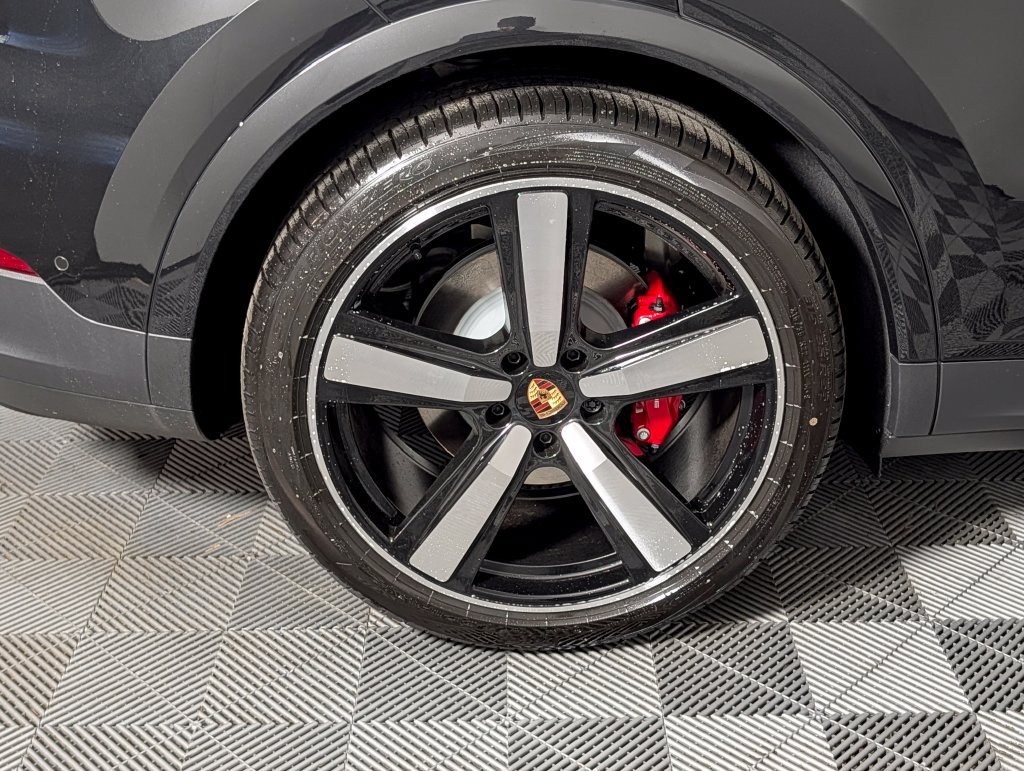 New 2026 Porsche Cayenne S AWD/4WD image 13