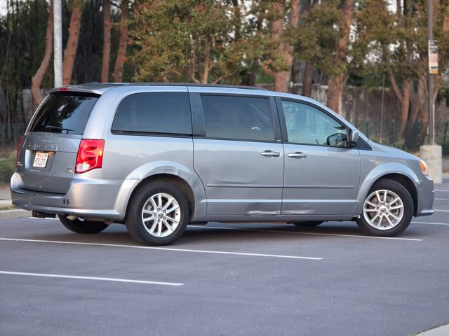 Used 2014 Dodge Grand Caravan SXT w/ UConnect Hands-Free Group FWD image 5