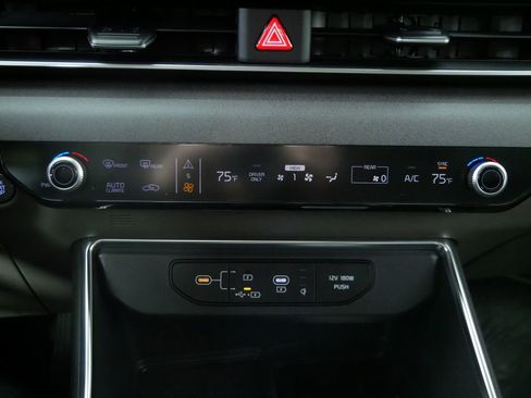 New 2026 Kia Carnival EX image 30