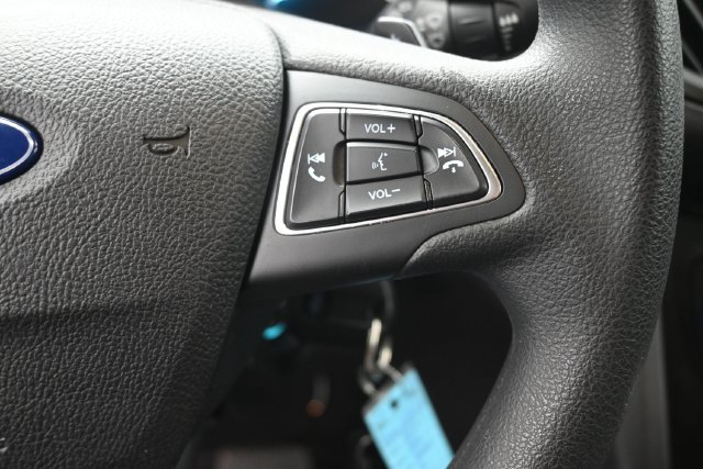 Used 2017 Ford Escape SE w/ Equipment Group 201A FWD image 6