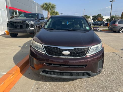 Used 2014 Kia Sorento LX image 3