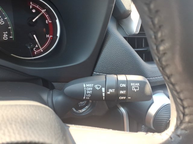 Used 2025 Toyota RAV4 XLE Premium AWD/4WD image 19